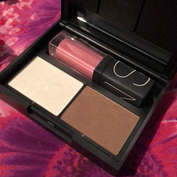 💸PRICED DOWN💸Nars blush, contour, and lip 8307 - Picture 3 of 4